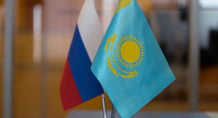 Казахстан продает России уран и металлы в обмен на еду, свечи и авто — AGMP  News